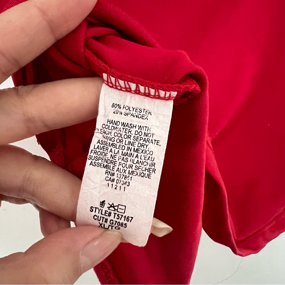 Red square neck tee - Picture 4 of 4
